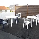 Mousse 3 Pers à Au 1e étage à 50 Metres De La