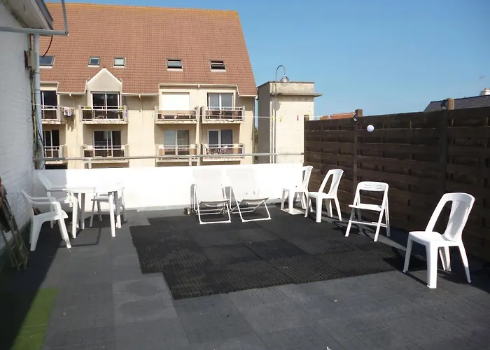 Mousse appartement 3 pers à Sangatte au 1e étage à 50 metres de la plage *